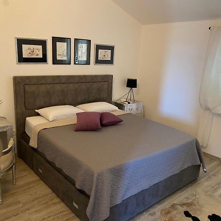 Loft Infinity Leilighet Petrovac Eksteriør bilde