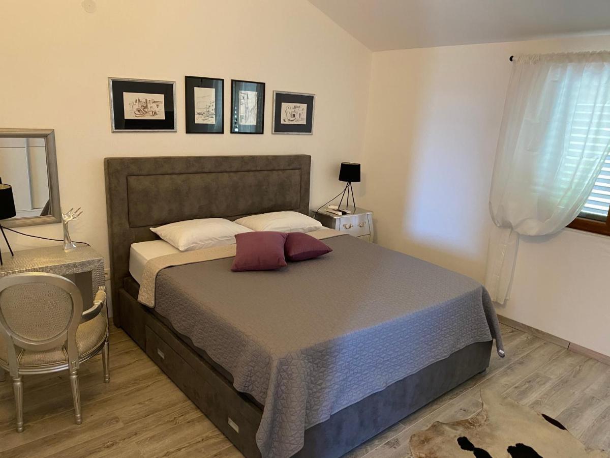 Loft Infinity Leilighet Petrovac Eksteriør bilde
